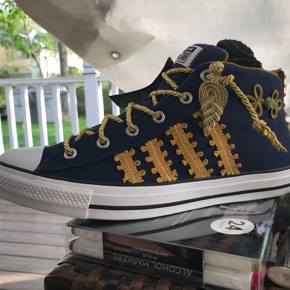 Converse size 11 Jimi Hendrix Sneakers - Picture 3 of 3